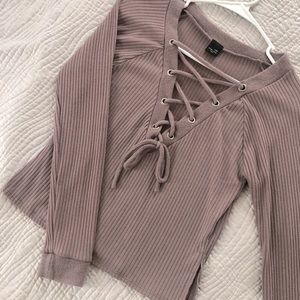 Long sleeve lace up sweater!